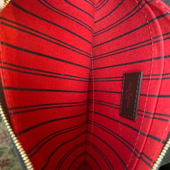 Louis Vuitton Neverfull Removable pouch - Picture 2 of 8